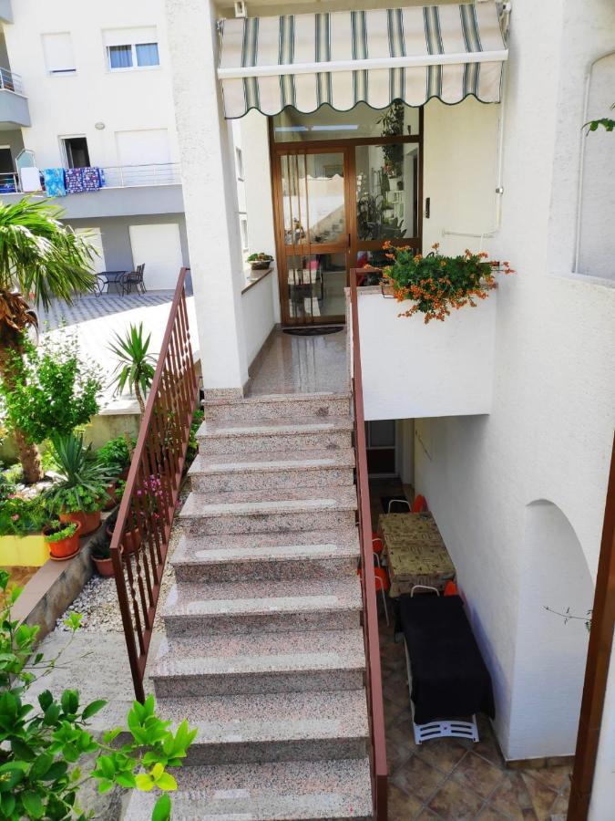 Apartman Rivana Baška Voda Eksteriør billede