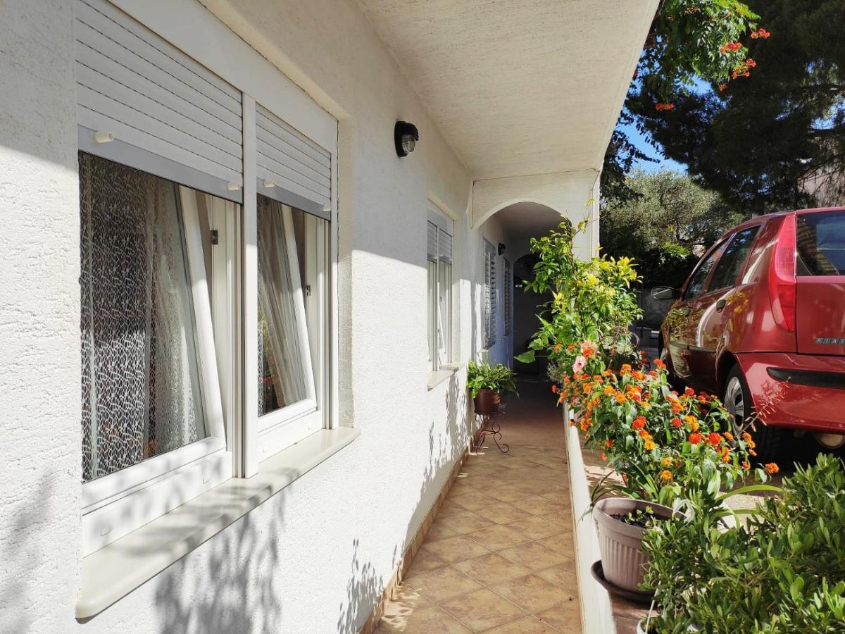 Apartman Rivana Baška Voda Eksteriør billede